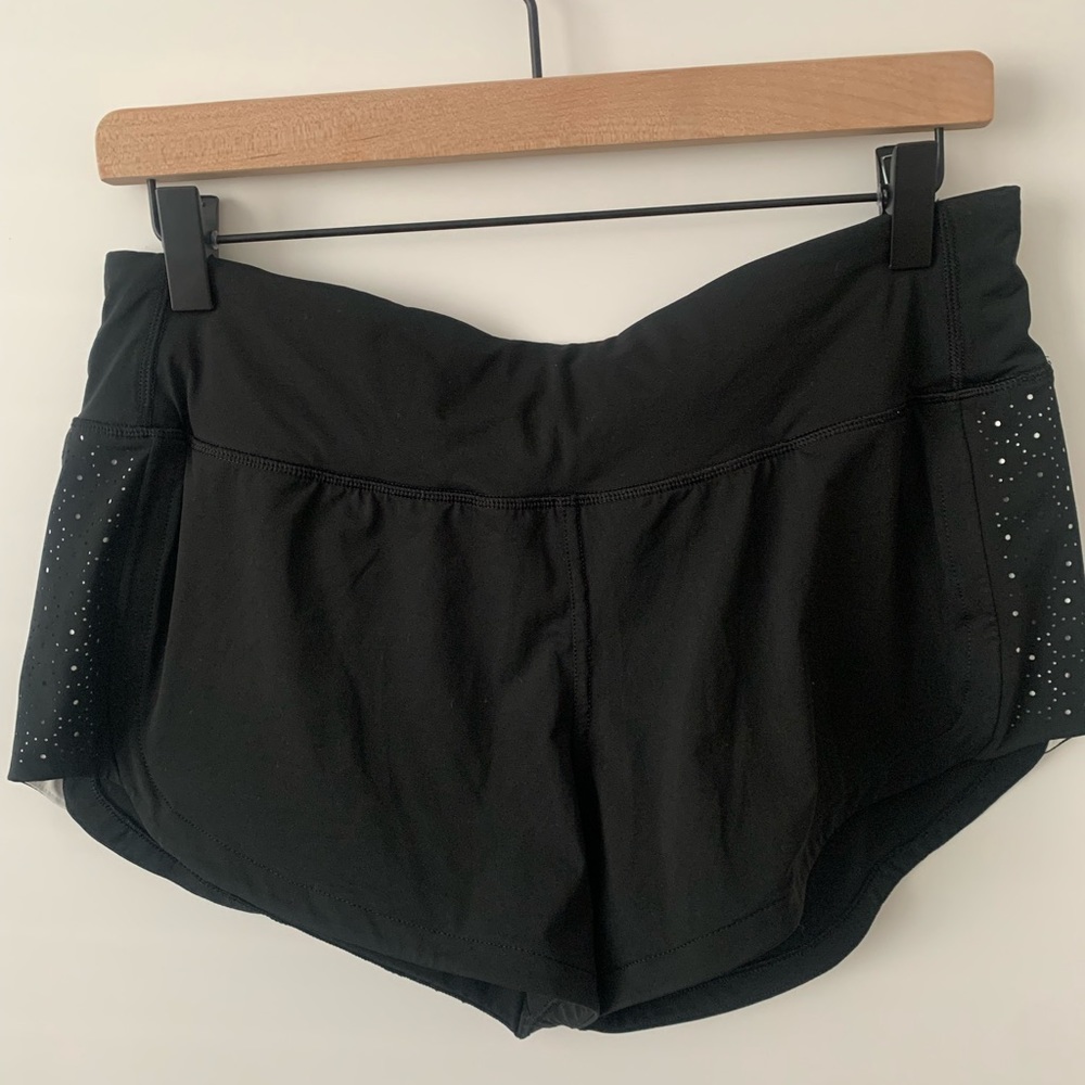 Lululemon Shorts Black/White Size 8